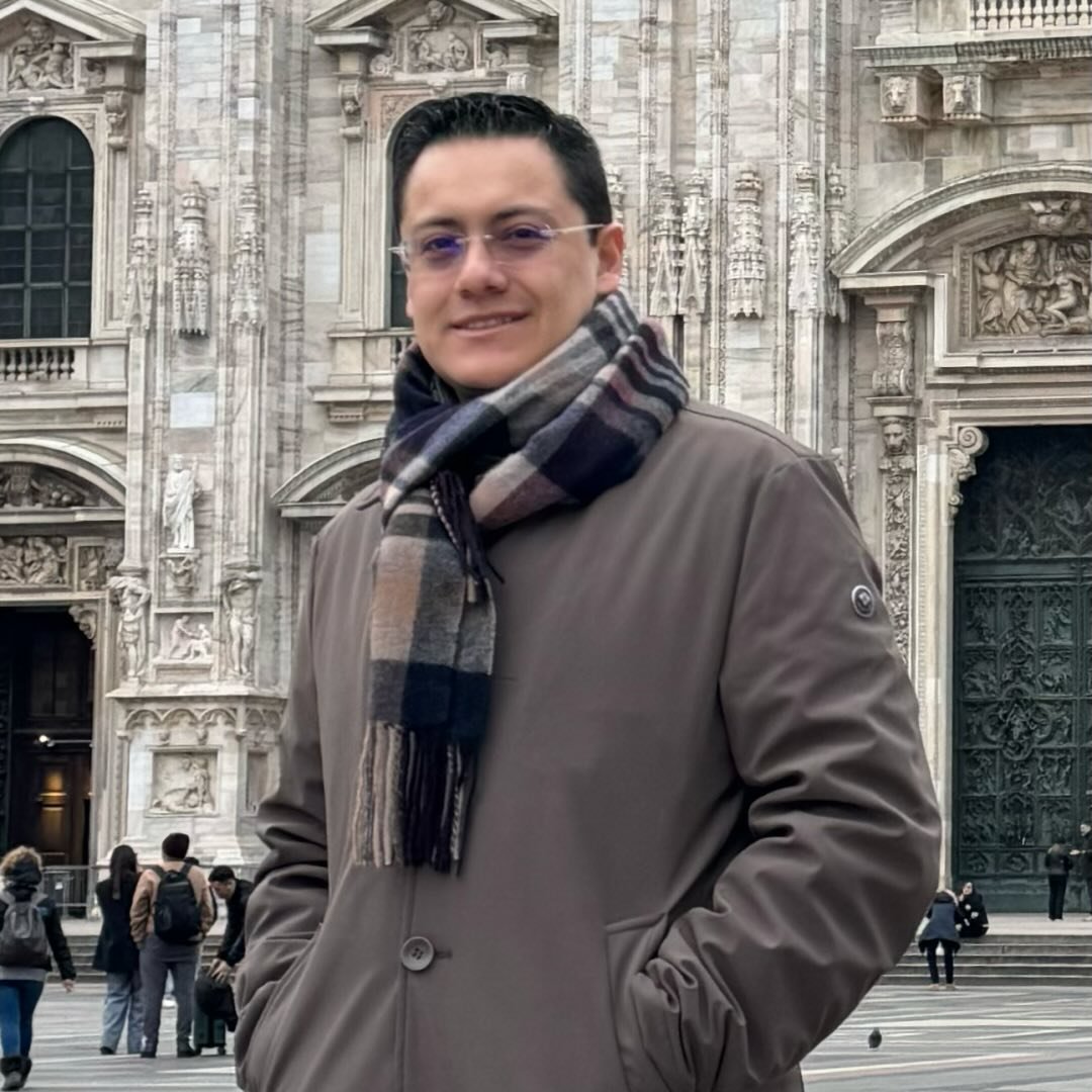 Dr. Santiago Moreno